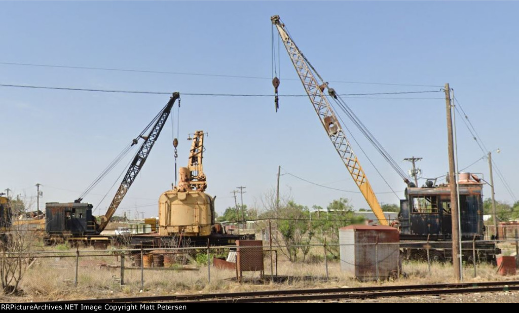 Diesel Electric Crane Graveyard 